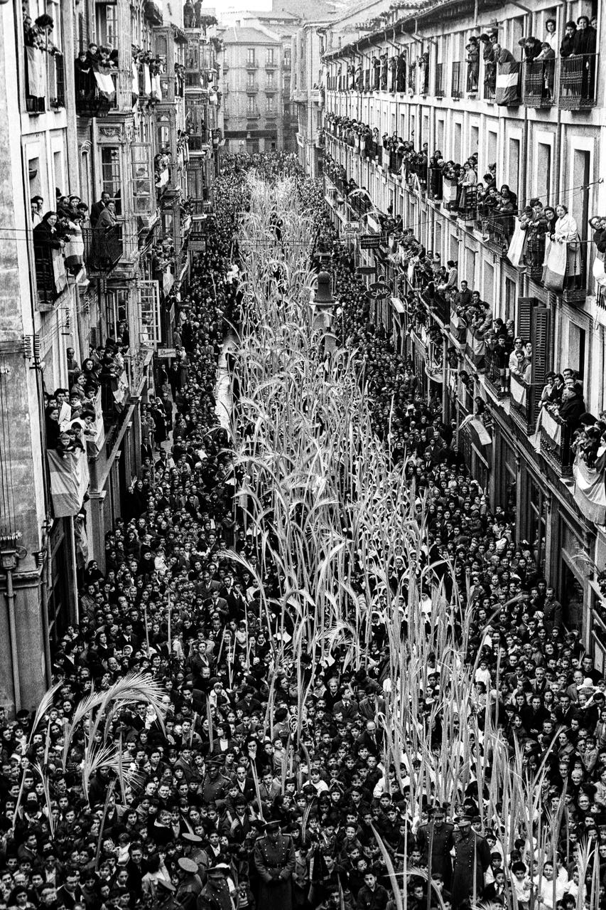 André Martin tirage photographique moderne Procession du Dimanche des Rameaux Castille-et-Leon, Espagne 1956 2025.1.7 Photo André Martin