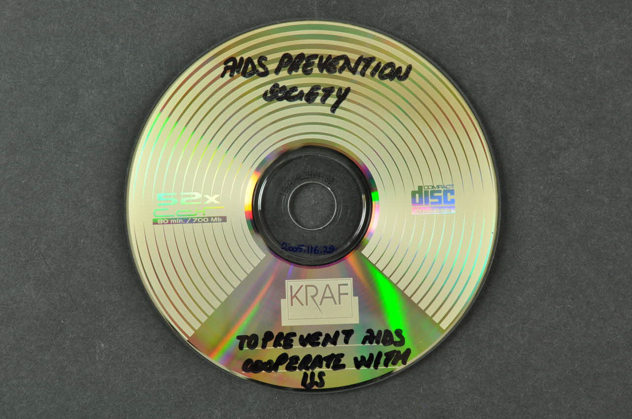 Aids  Savasim Dernegi (Aids Prevention  Society) CD (compact disque) "To prevent AIDS Cooperate with us" (Pour prévenir le sida, coopérez avec nous) Turquie 2005 2005.116.29 Photo Mucem
