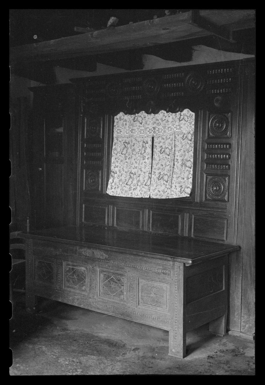 Maurice Coz ; René Coz ; Franck Eliès photographie Chez Monsieur Joseph Villiac. Lit demi-clos Bretagne, France 1942/1/21 Ph.1942.11.29  Photo