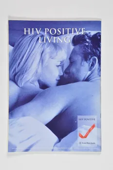 UK Coalition Of People Living With Hiv/Aids revue "Stigma among UK Africans. " (Stigmatisation chez les africains vivant au Royaume Uni) Grande Bretagne 1999/3 2003.108.22 Photo Mucem