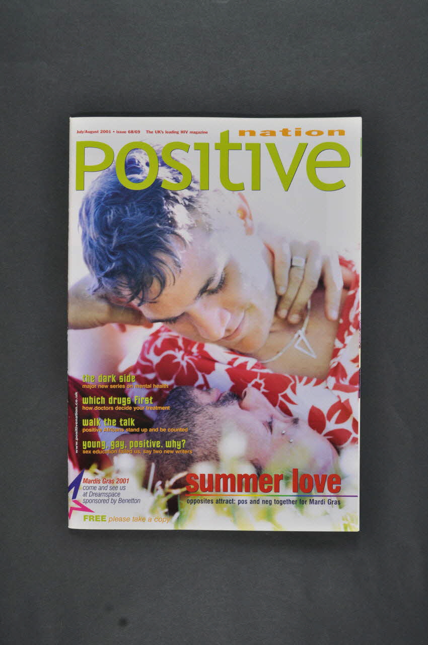 UK Coalition Of People Living With Hiv/Aids revue "Summer love. Opposite attracts : pos and neg together for Mardi Gras." (Amour d'été. Des opposés s'attirent : positifs et négatifs ensemble pour Mardi Gras) Grande Bretagne 2001 2003.108.44 Photo Mucem