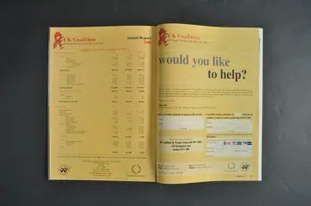UK Coalition Of People Living With Hiv/Aids revue "Summer love. Opposite attracts : pos and neg together for Mardi Gras." (Amour d'été. Des opposés s'attirent : positifs et négatifs ensemble pour Mardi Gras) Grande Bretagne 2001 2003.108.44 Photo Mucem