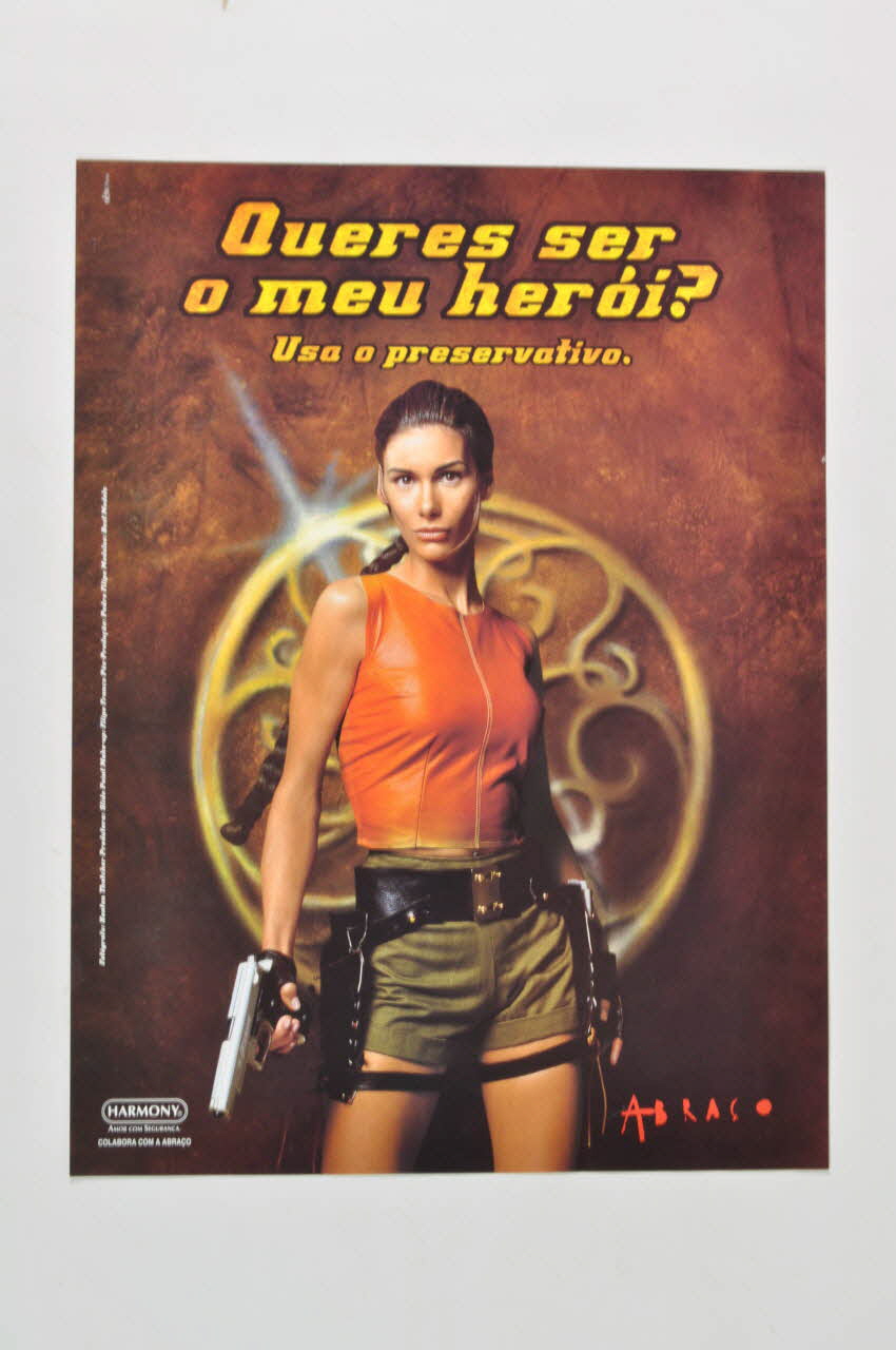 Abraço affiche "Queres ser o meu heroï? Usa o preservativo. (Veux-tu être mon héros. Utilise des préservatifs) Portugal 2001 2003.109.1 Photo Mucem