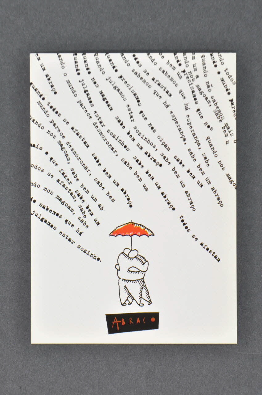 Abraço carte postale couple avec parapluie Portugal 1998/9 2003.109.108 Photo Mucem