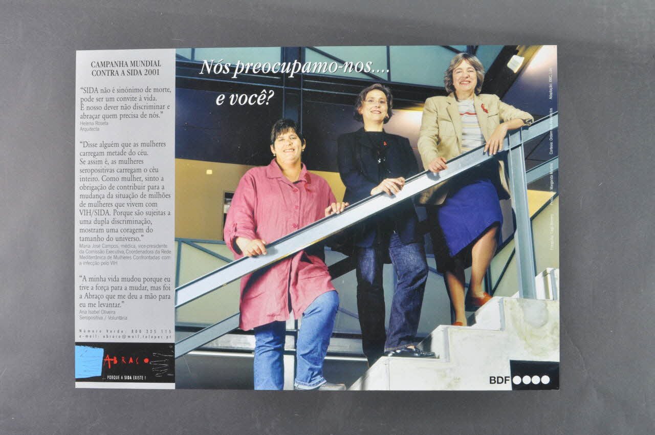 Abraço affiche "Nos preocupamo-nos... e vocè? (Cela nous concerne, et vous?) (Helena Roseta, Maria Jose Campos, Ana Isabel Oliveira,) Portugal 2001 2003.109.11 Photo Mucem
