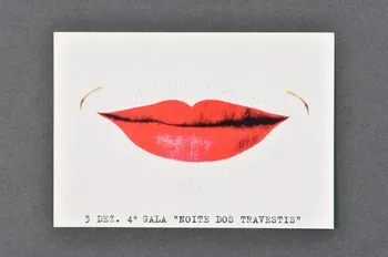 Abraço carte postale "3 Dez. 4° Gala : Noite dos travestis" (lèvres rouges) (3 déc 4° gala. Nuit des travestis) Portugal 1996 2003.109.164 Photo Mucem