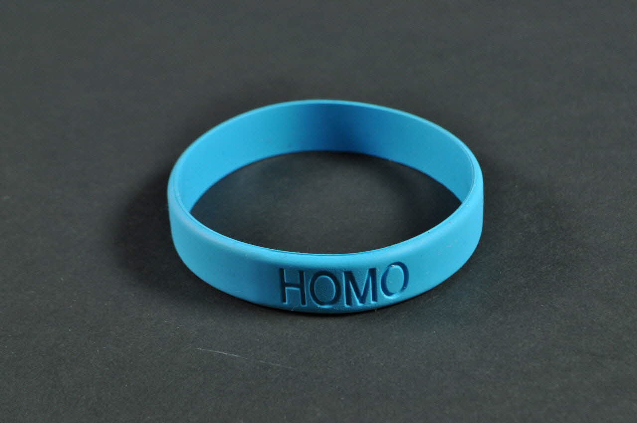 bracelet "HOMO" 2005.122.18 Photo Mucem