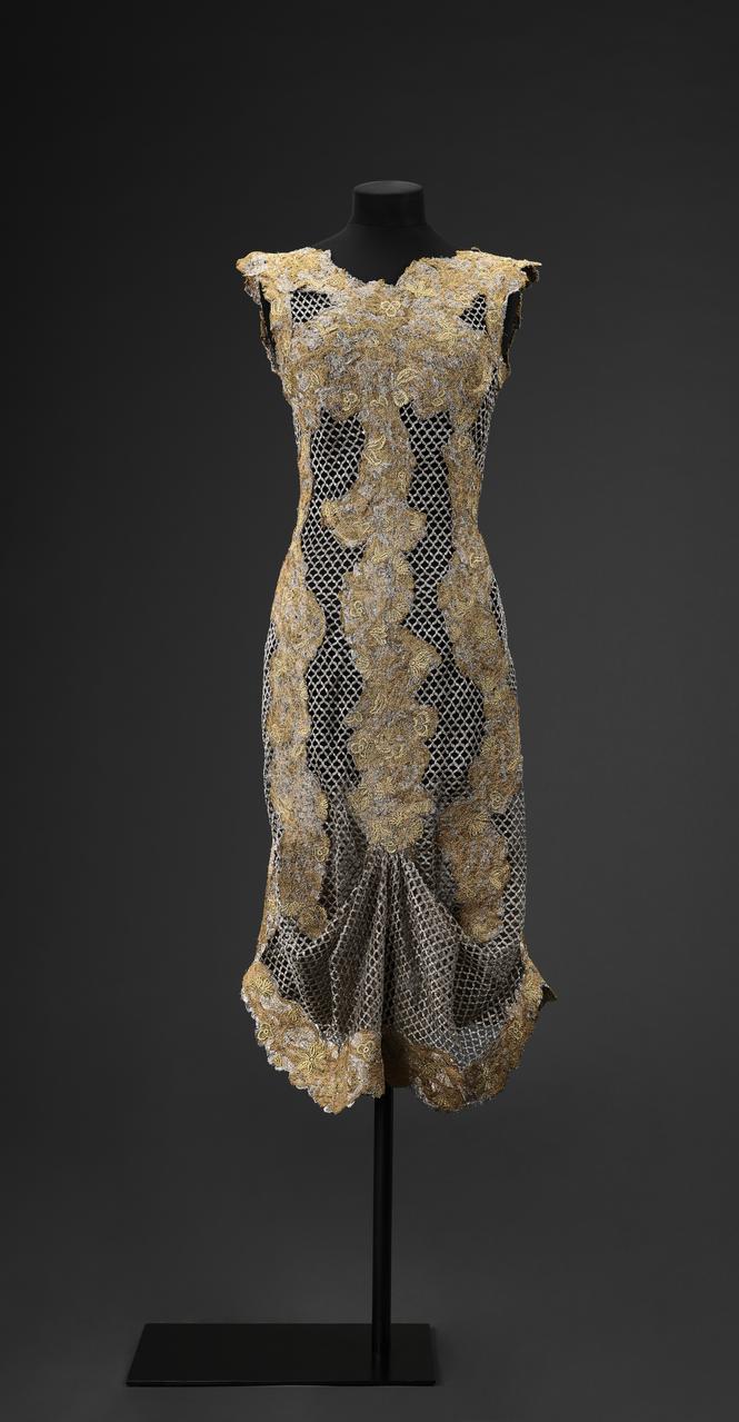 Franck Sorbier robe Borobudur Ile-de-France, France 2016 2024.28.7 Photo Mucem / Marianne Kuhn