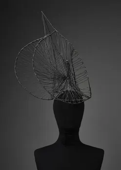 Franck Sorbier chapeau Art of this century Ile-de-France, France 2013 2024.28.3 Photo Mucem / Marianne Kuhn
