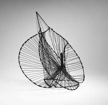 Franck Sorbier chapeau Art of this century Ile-de-France, France 2013 2024.28.3 Photo Mucem / Marianne Kuhn
