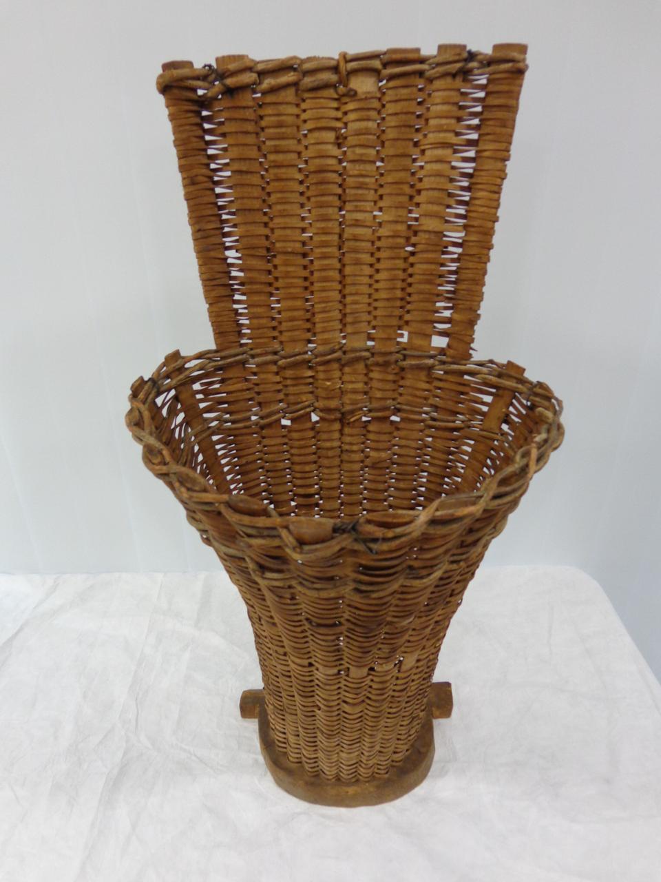 Xavier Parguey hotte de vigneron Franche-Comté, France 1920-1943 2024.29.2 Photo Mucem