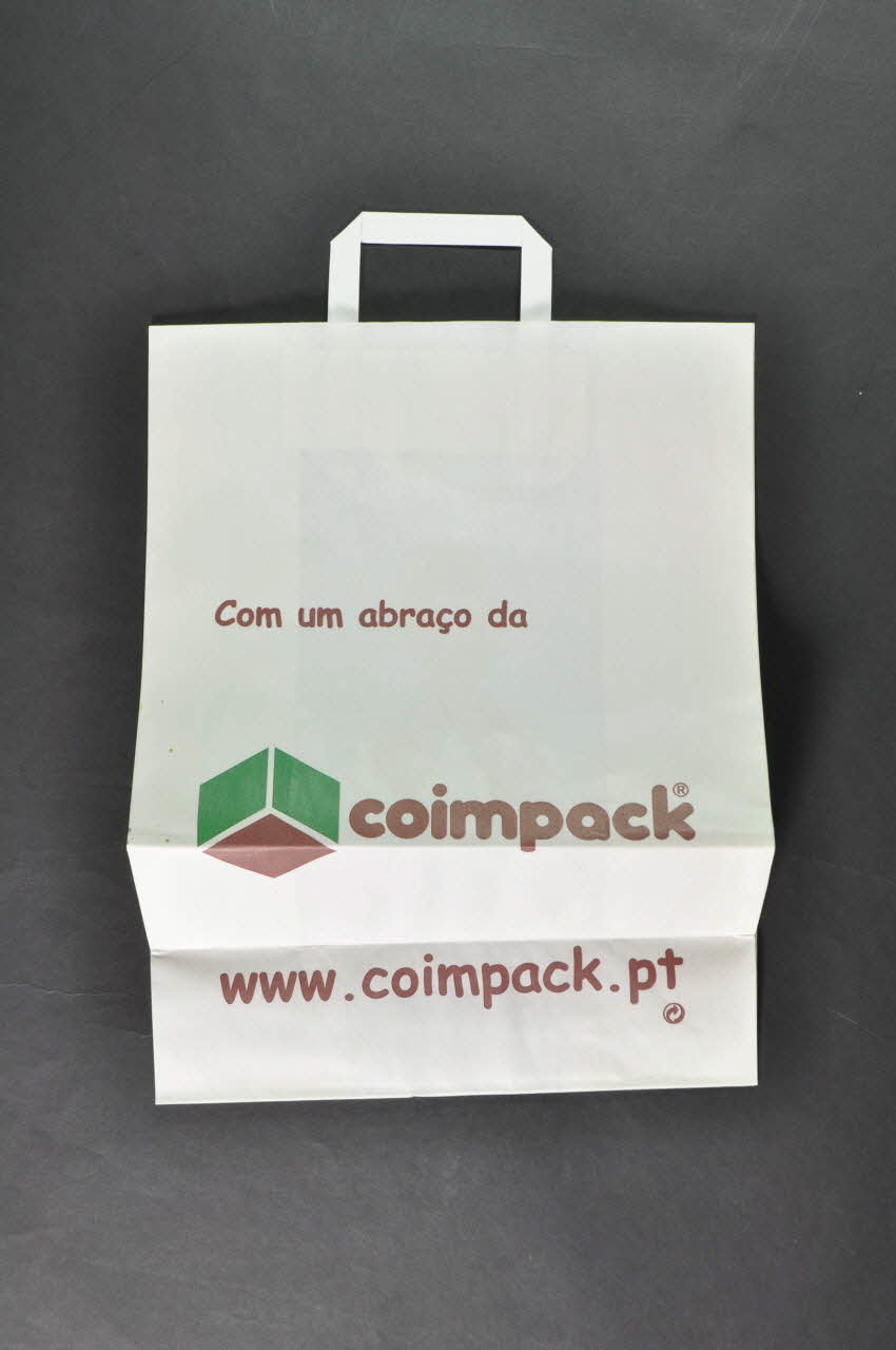 sac "Con um abraço da coimpack"/ Abraço (Avec un baiser de Coimpack) 2003.109.264 Photo Mucem