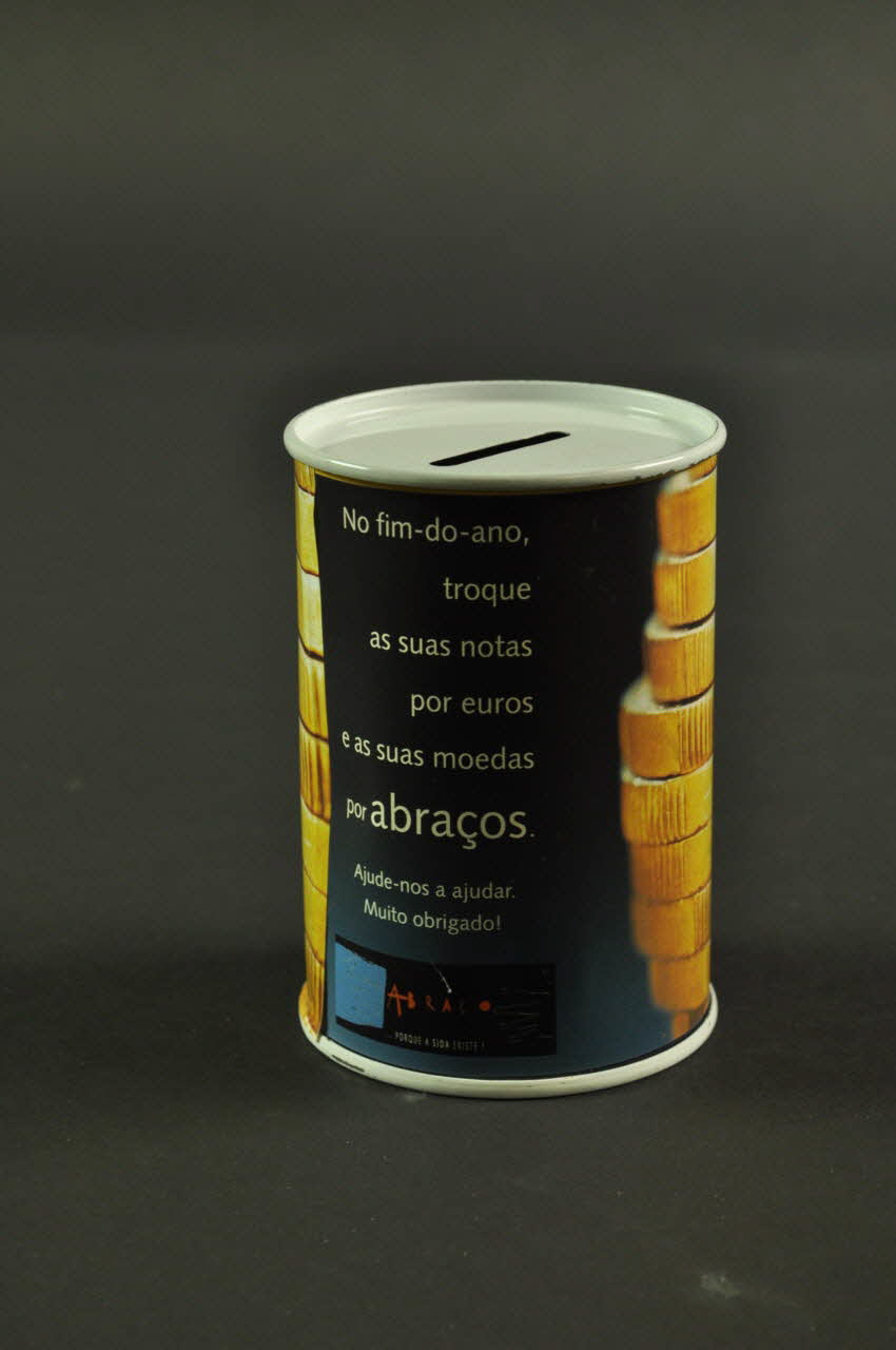 Abraço tirelire de collecte Portugal 2001 2003.109.267 Photo Mucem