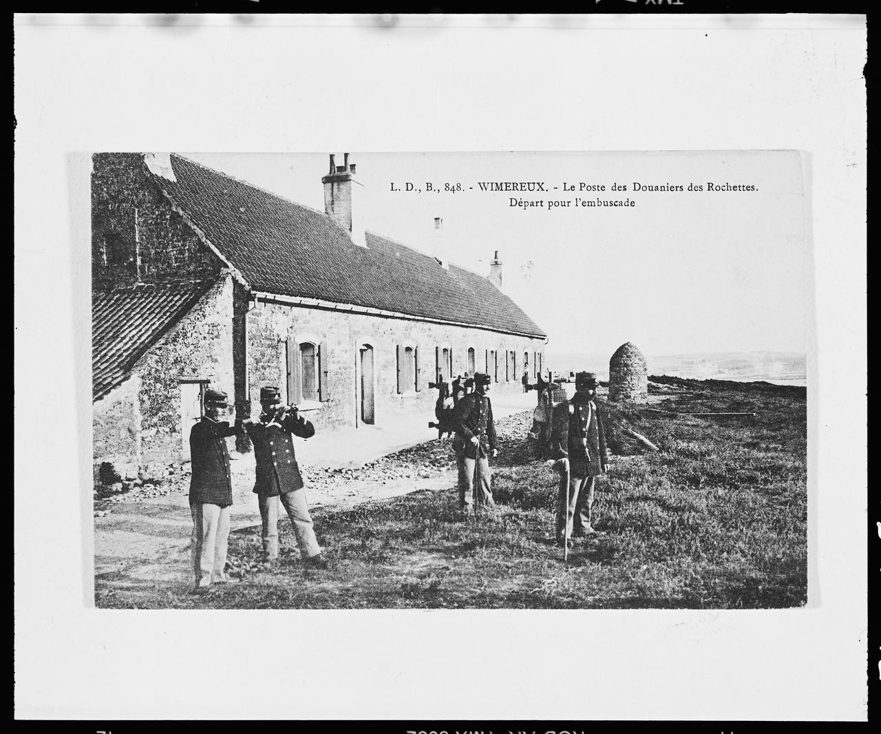 photographie Le poste des douaniers des rochettes. Depart pour l'embuscade. (cp 041165) Ph.1999.53.12 Photo © Musée des Civilisations de lEurope et de la Méditerranée/Anonyme