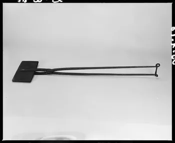 photographie Gaufrier. Fer Ph.2000.1.18  Photo © Musée des Civilisations de lEurope et de la Méditerranée/Adam, Danièle