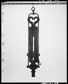 photographie Crémaillère à dents. Fer forgé. 1843 Ph.2000.1.19  Photo © Musée des Civilisations de lEurope et de la Méditerranée/Adam, Danièle