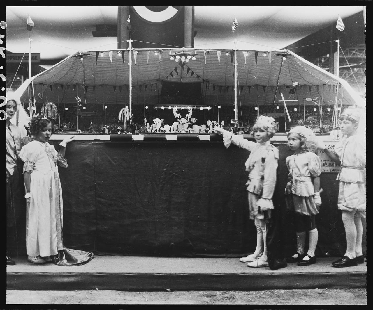 photographie Maquette de cirque Georges…. Ph.2000.3.115 Photo © Musée des Civilisations de lEurope et de la Méditerranée/Bismuth, Xavier