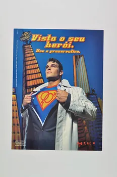 Abraço affiche "Vista o seu heroi" Portugal 2001 2003.109.3 Photo Mucem