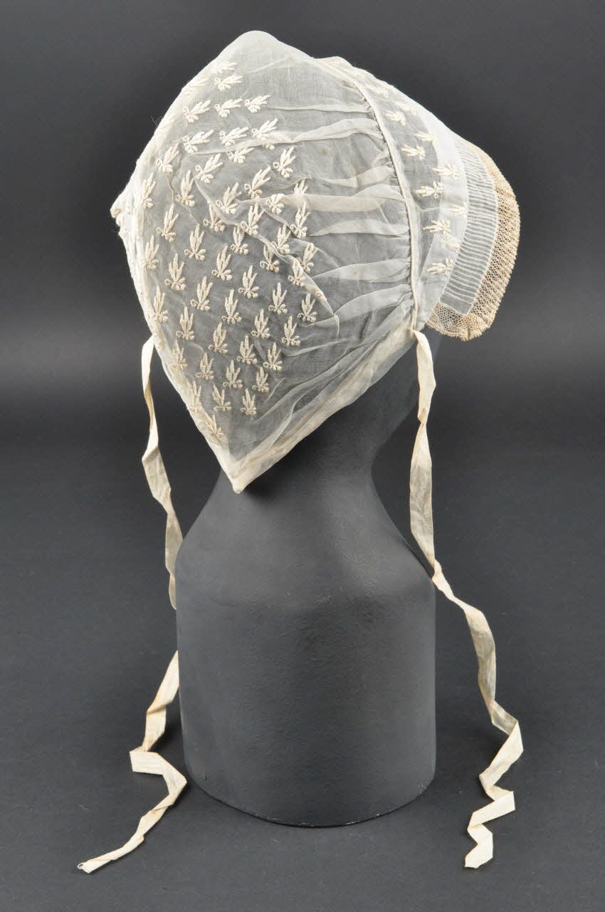 bonnet de fête 1952.18.1 Photo Mucem