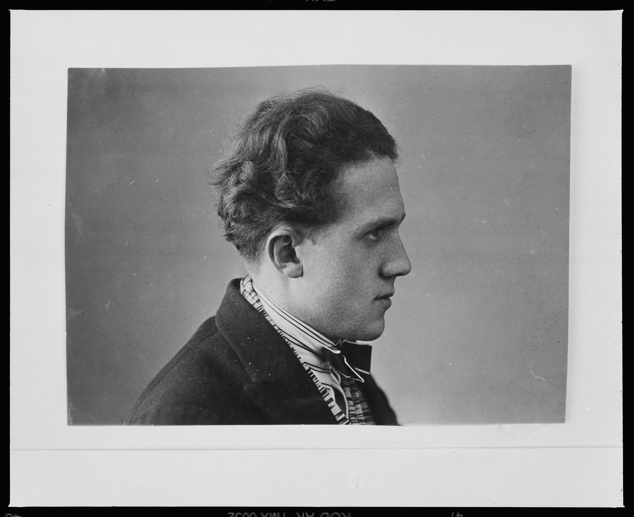 Danièle Adam ; Hervé Jézéquel photographie MNATP. Exposition. Musiciens des rues de Paris (18 novembre 1997 - 27 avril 1998) Ile-de-France, France 1997 Ph.2008.00.4.134 Photo © Musée des Civilisations de lEurope et de la Méditerranée/Adam, Danièle
Jézéquel, Hervé