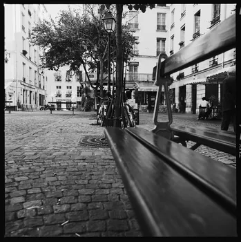 Hervé Jézéquel photographie MNATP. Exposition. Musiciens des rues de Paris (18 novembre 1997 - 27 avril 1998) Ile-de-France, France 1997 Ph.2008.00.4.23  Photo © Musée des Civilisations de lEurope et de la Méditerranée/Jézéquel, Hervé