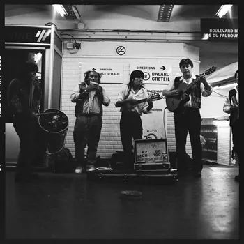 Hervé Jézéquel photographie MNATP. Exposition. Musiciens des rues de Paris (18 novembre 1997 - 27 avril 1998) Ile-de-France, France 1997/4/1-1997/6/30 Ph.2008.00.4.292 Photo © Musée des Civilisations de lEurope et de la Méditerranée/Jézéquel, Hervé
