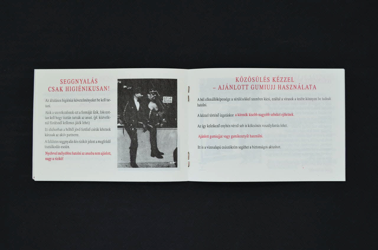 Association Pluss BROCHURE Biztonsagos szex csinald velünk (Safer sex pour les hommes gays) Hongrie 1991 2005.124.20 Photo Mucem