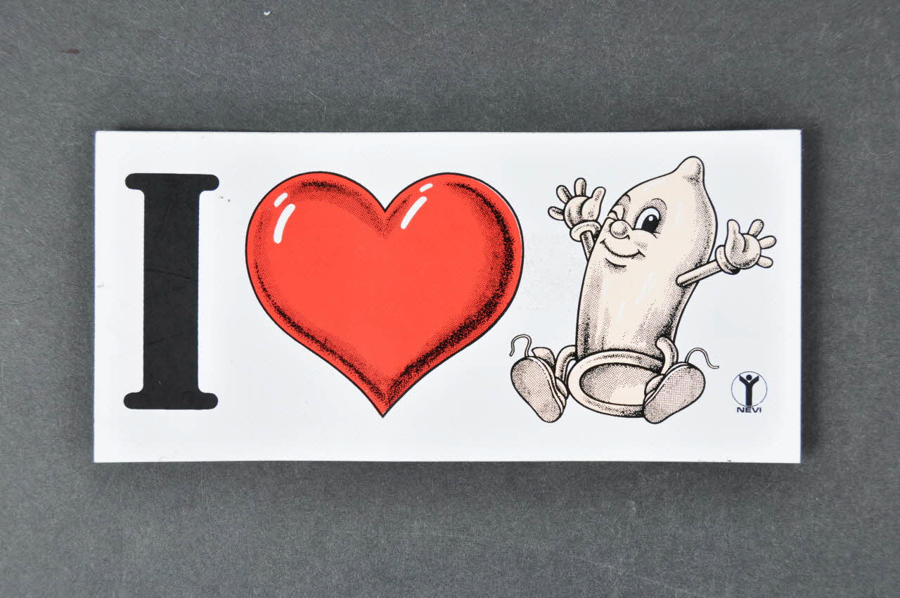 autocollant I love préservatif 2005.124.33 Photo Mucem