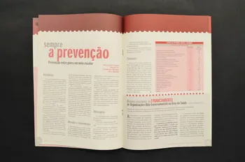 Abraço revue Abraço. Um Boletim para pessoas infectadas e afectadas pelo VIH/SIDA Portugal 2001 2003.109.90 Photo Mucem