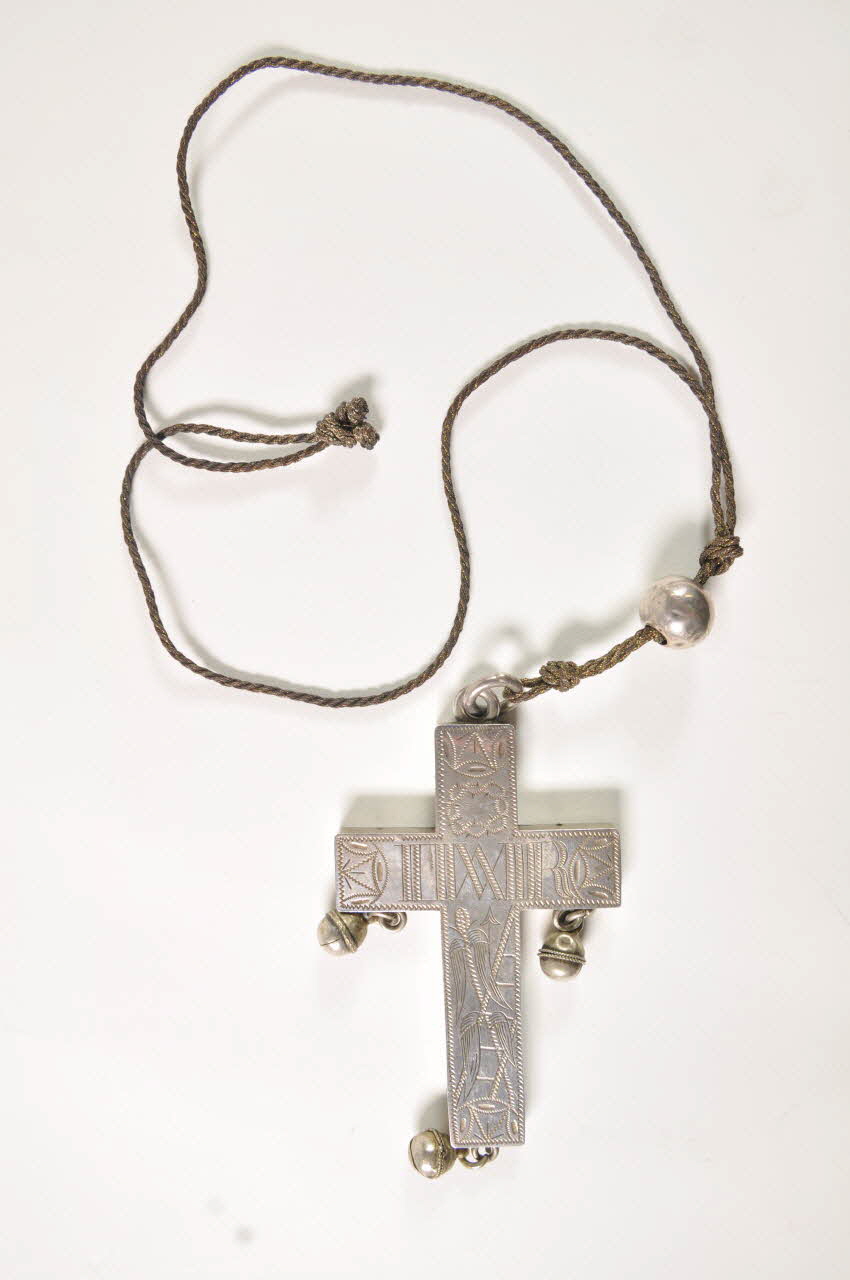 collier 2004.137.81  Photo Mucem