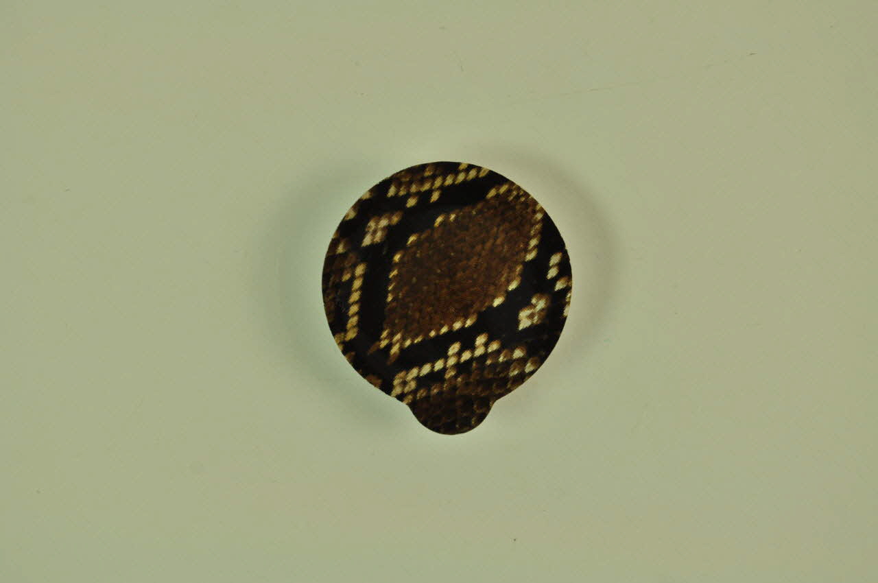 Loops Préservatif peau de serpent France 2005 2005.161.8 Photo Mucem