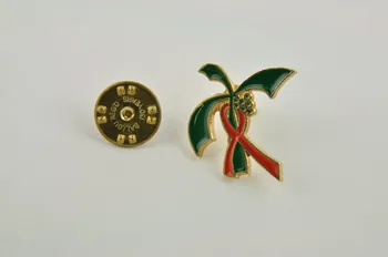 Retrouver Pin's ruban rouge Pin's ruban rouge sur palmier 2005 2005.161.9.1-2 Photo Mucem