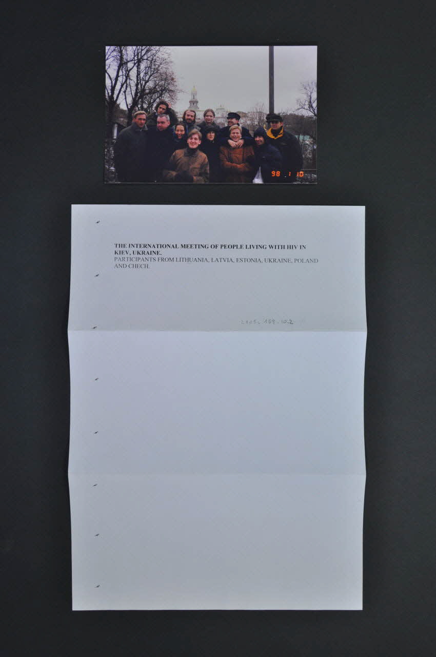 photographie "The international meeting of people living with HIV in Kiev, Ukraine" (La rencontre internationale des personnes vivant avec le VIH à Kiev, en Ukraine) 2005.168.10.1-2 Photo Mucem