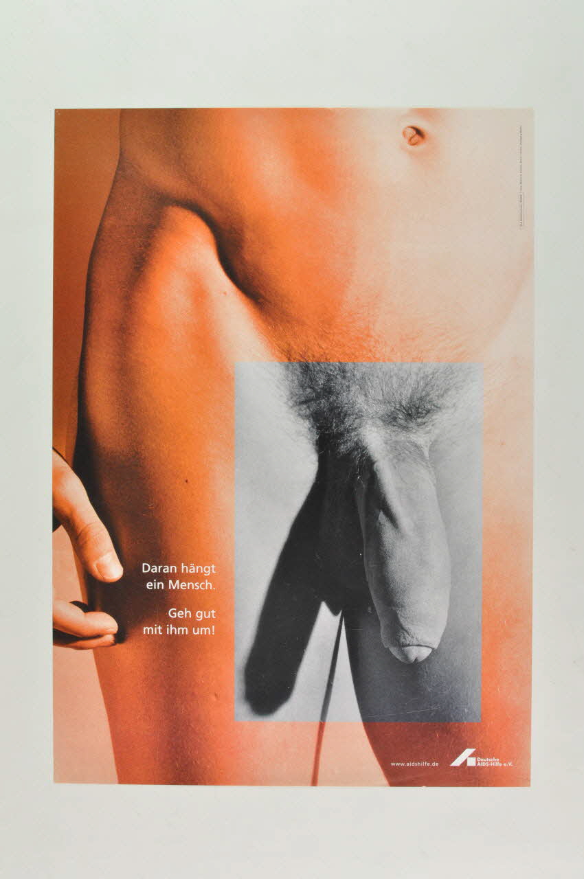 affiche "Daran hängt ein Mensch. Geh gut mit ihm um !" 2003.111.11 Photo Mucem