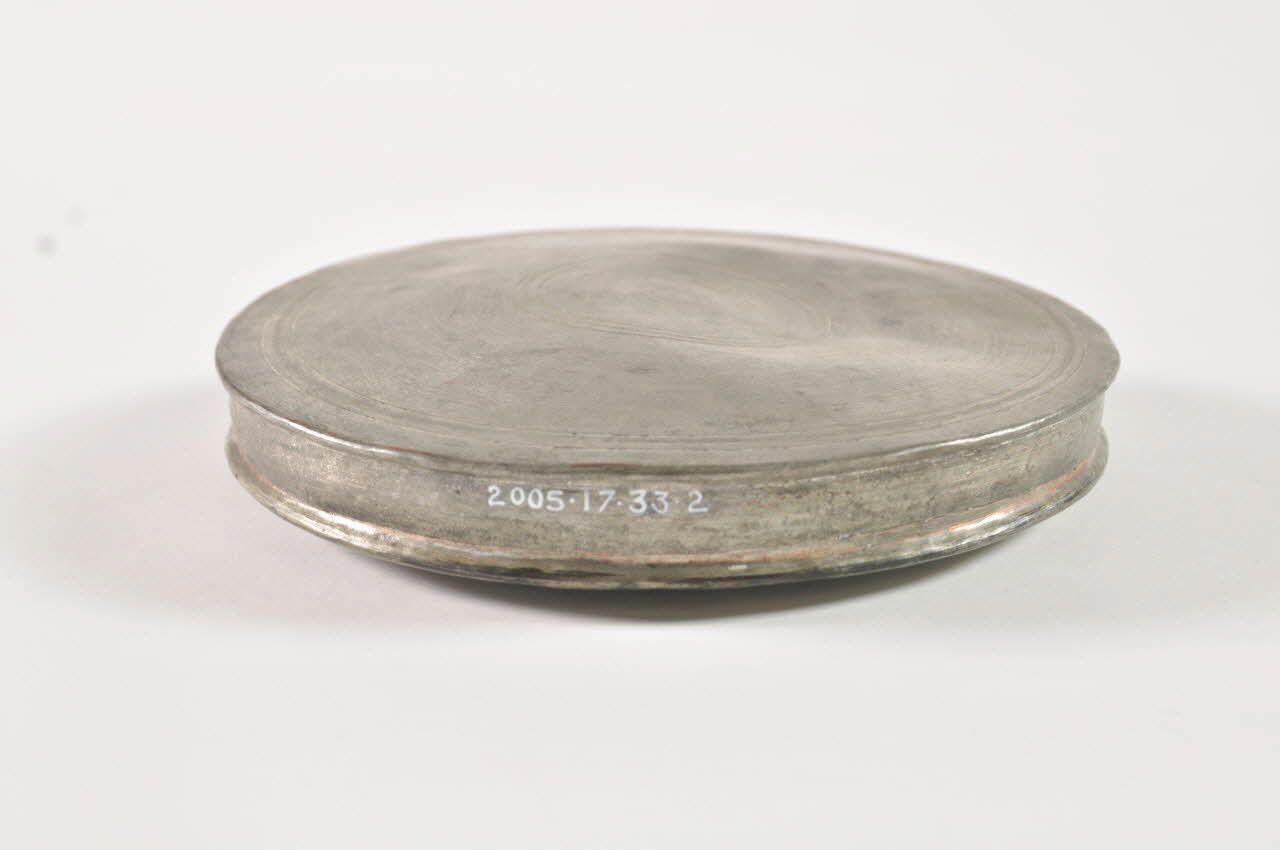 BOITE DE TOILETTE Iran 1989-1991 2005.17.33.1-3 Photo Mucem