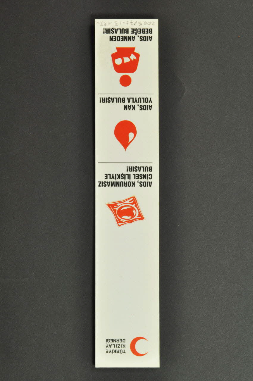 marque-page "Okumaya Basla !"  (Commencez à lire. Apprenez des choses sur le sida) 2005.170.13 Photo Mucem