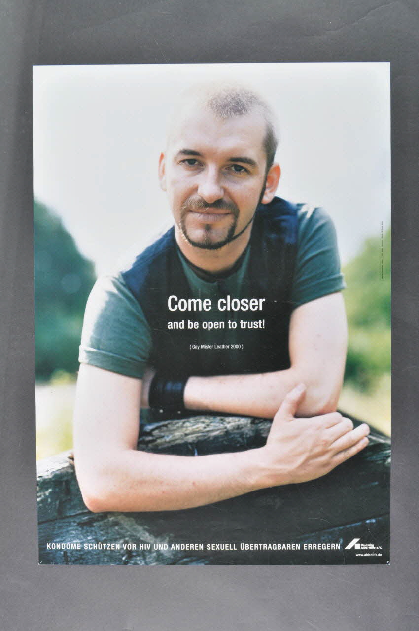 Deutsche Aids-Hilfe affiche "Come closer and be open to trust" (Viens près de moi et sois ouvert à la confiance) Allemagne 2000 2003.111.14 Photo Mucem