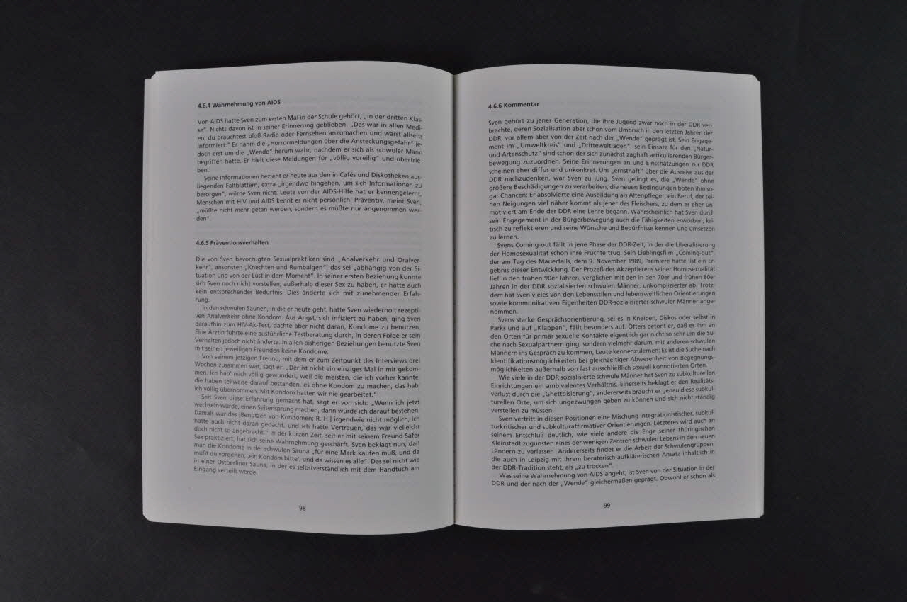 Deutsche Aids-Hilfe livre AIDS-Forum DAH. Band XXXIV :  Rainer Herrn : "Schwule Lebenswelten im Osten : andere Orte, andere Biographien" Allemagne 1999/6 2003.111.182 Photo Mucem