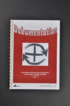 Deutsche Aids-Hilfe Rapport "Dokumentation 4. Bundesversammlung der Angehörigen von Menschen mit HIV und AIDS" (Rencontre de parents de personnes vivant avec le VIH/sida) Allemagne 2001/7 2003.111.200  Photo Mucem