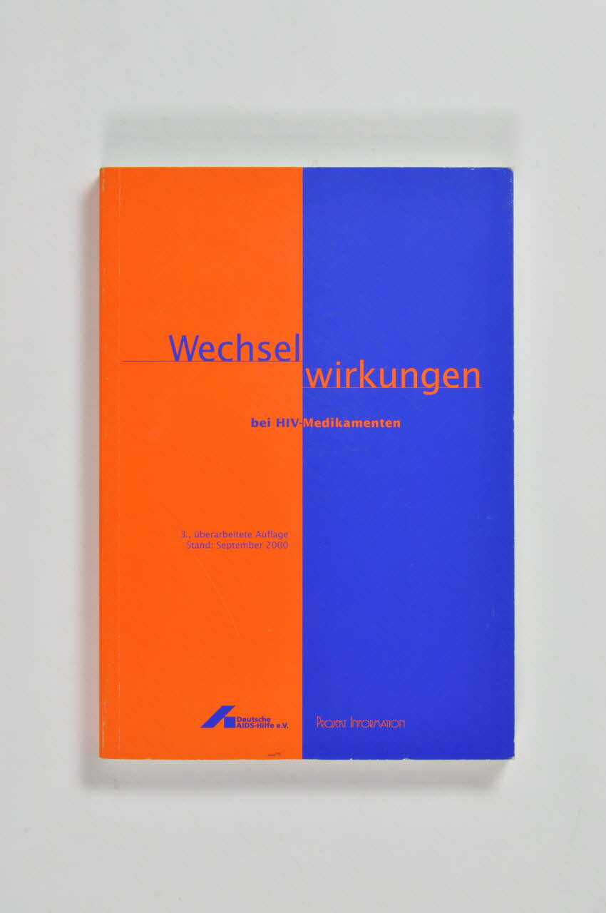 Deutsche Aids-Hilfe BROCHURE "Wechselwirkungen bei HIV Medikamenten" (Interactions avec les médicaments anti-VIH) Allemagne 2000/9 2003.111.54 Photo Mucem