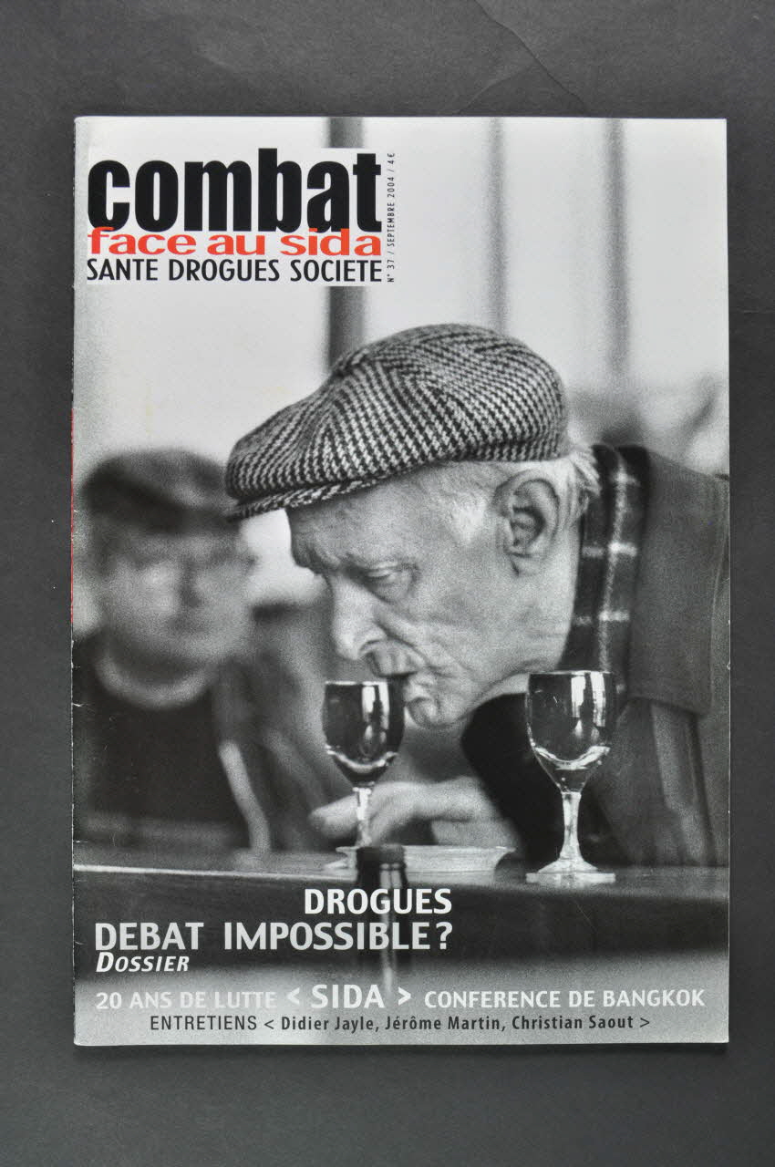 Combat face au Sida Revue associative "Combat face au sida", n°37, septembre 2004 : Drogues. Débat impossible ? France 2004 2004.198.15 Photo Mucem