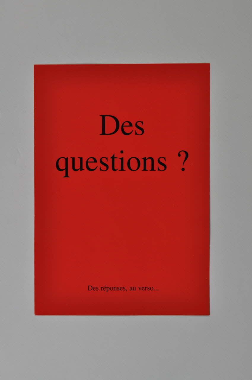Combat face au Sida flyer "Des questions ? / Des réponses au verso" France 2004 2004.198.7 Photo Mucem