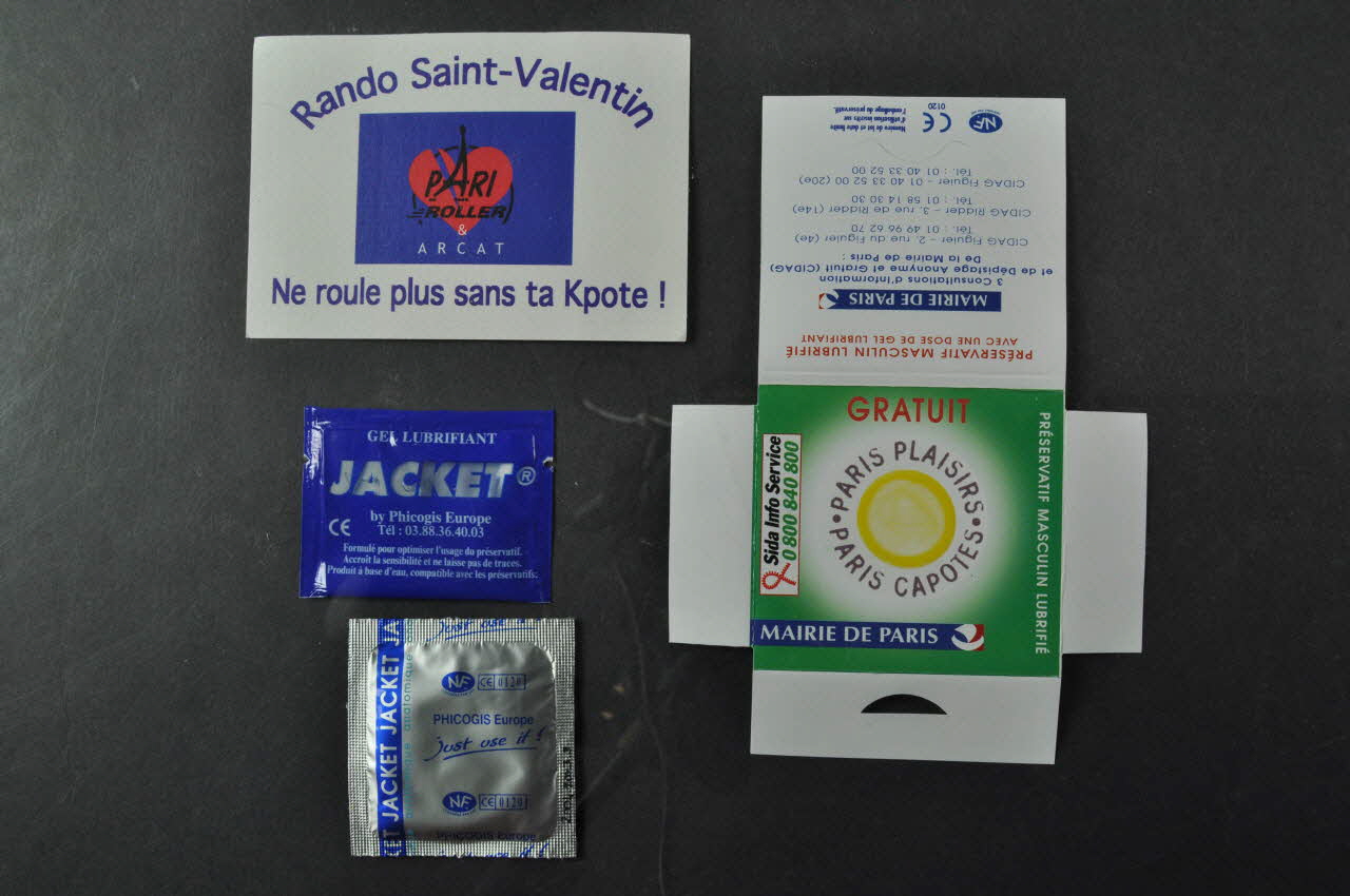 Arcat Et Paris Roller Préservatif "Rando Saint-Valentin. Ne roule plus sans ta kpote !" Île-de-France, France 2004 2004.200.3.1-5 Photo Mucem