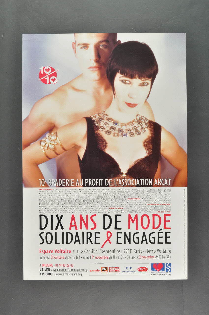 Association pour la Recherche, la Communication et les Actions pour l'Accès aux Traitements (ARCAT) affiche "Dix ans de mode solidaire et engagée" France 2003 2004.201.10 Photo Mucem