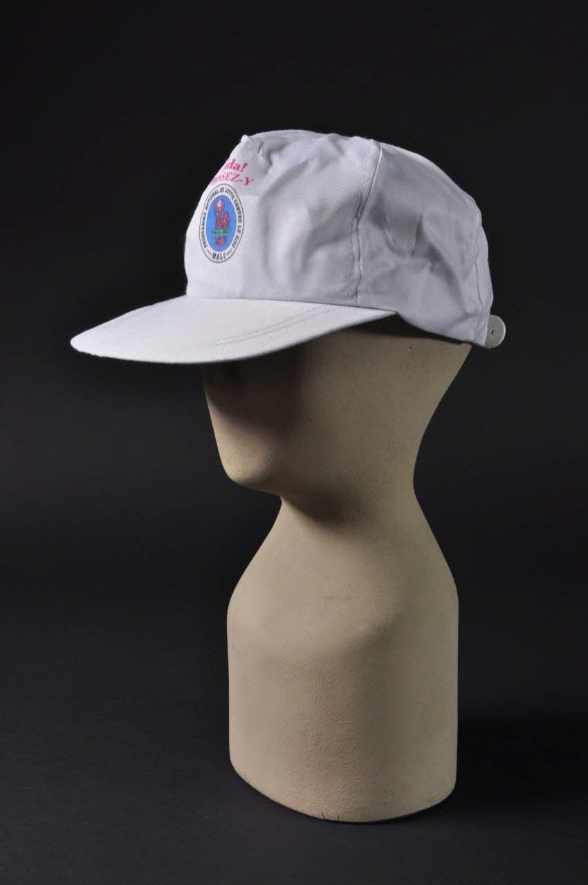 casquette "Sida ! Pensez-y" 2004.201.111 Photo Mucem