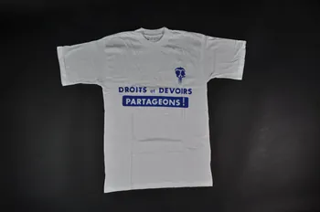 tee-shirt "8° journée mondiale Sida PNLS Togo" 2004.201.133  Photo Mucem