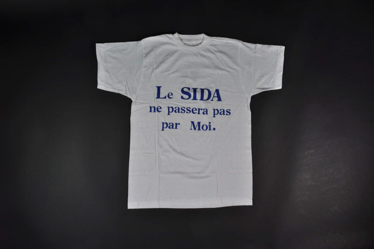 tee-shirt "Le sida ne passera pas par moi" 2004.201.138 Photo Mucem
