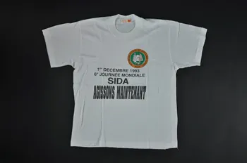 Programme National De Lutte Contre Le Sida Niger tee-shirt "Sida. Agissons maintenant" Afrique 1993 2004.201.143  Photo Mucem