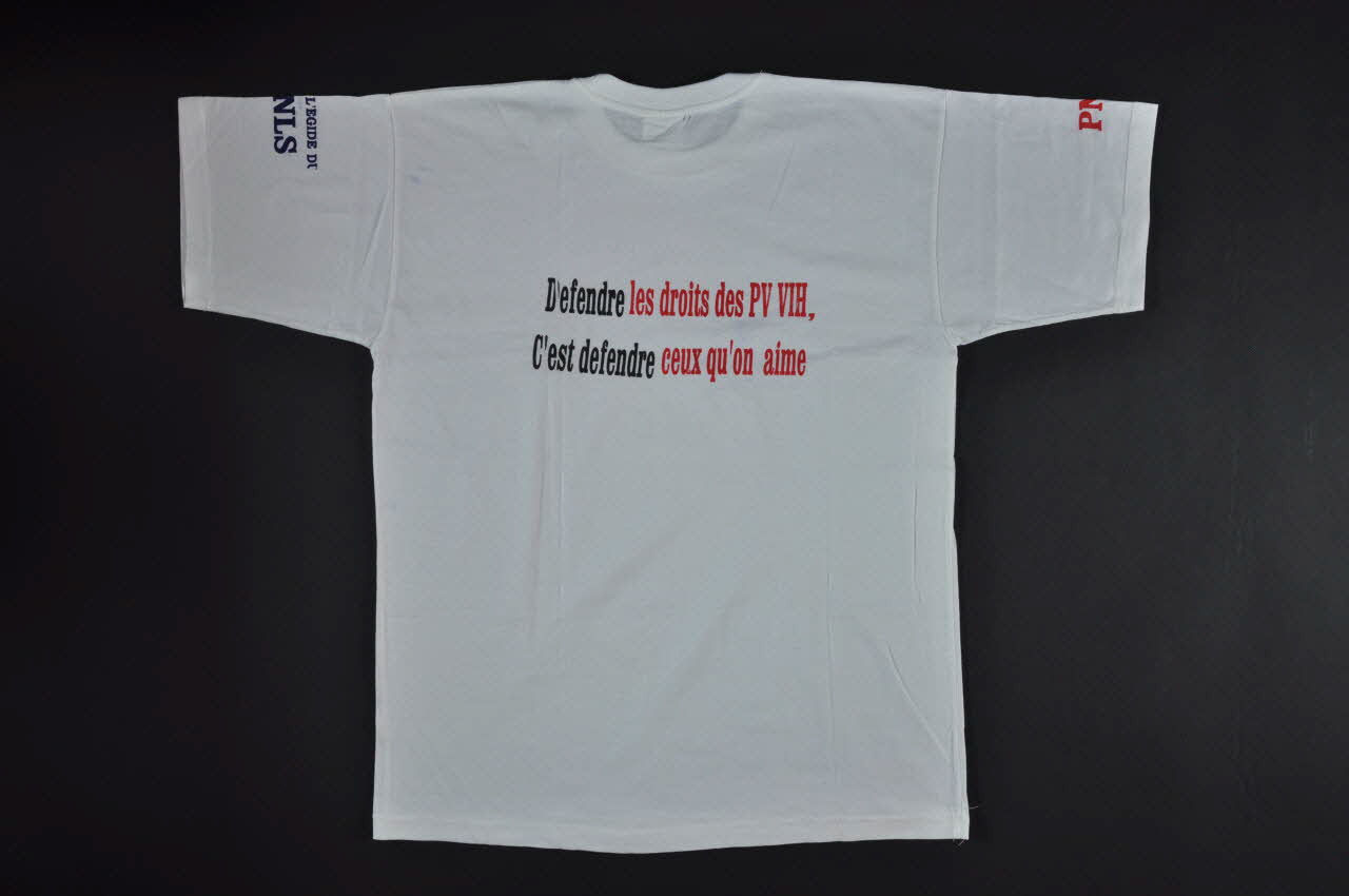 Xii° Cisma 2001 Et Centre D'information, De tee-shirt "Défendre les droits des PV VIH c'est défendre ceux qu'on aime" International 2001 2004.201.151 Photo Mucem