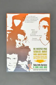 Sida Info Service - Ligne Azur affiche Ne restez pas seul(e) avec vos questions... France 2004 2004.201.162 Photo Mucem
